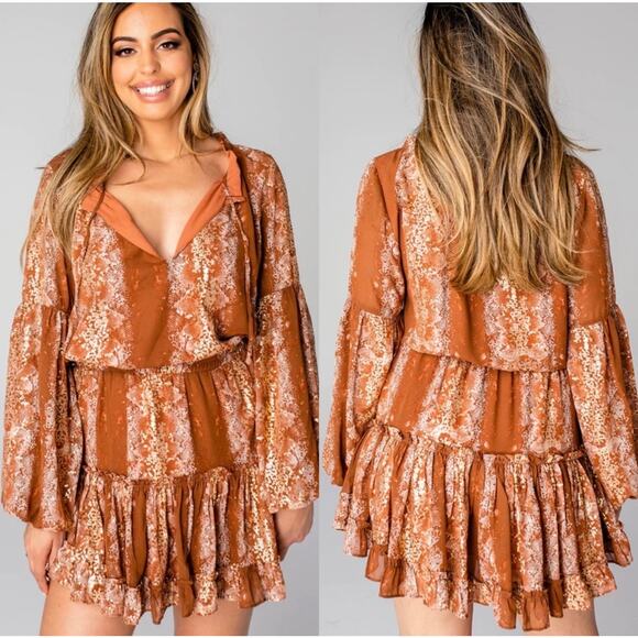 Buddy Love Dresses & Skirts - Buddy Love Zozo Elastic Waist Printed Mini Dress in Frappe Size M